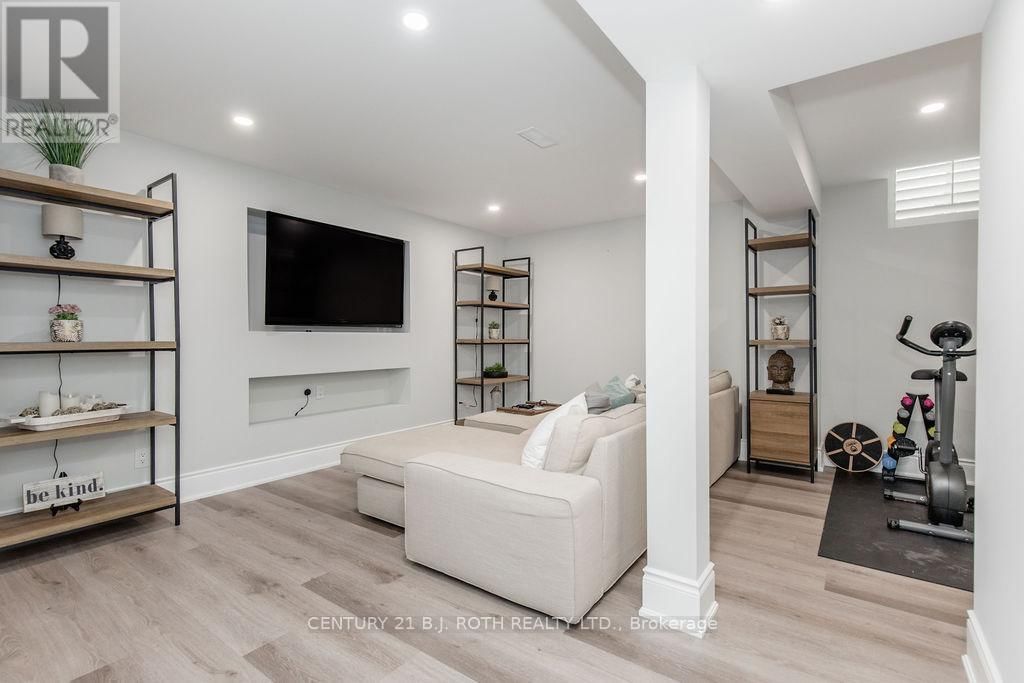 20 WESTMINSTER CIRCLE Image 42