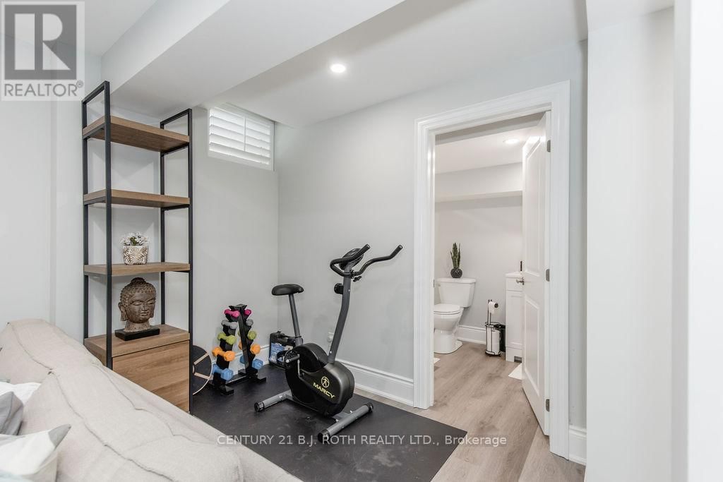 20 WESTMINSTER CIRCLE Image 43