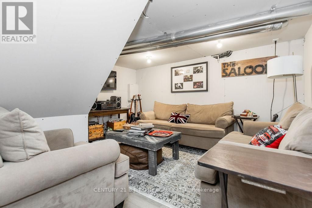 20 WESTMINSTER CIRCLE Image 46