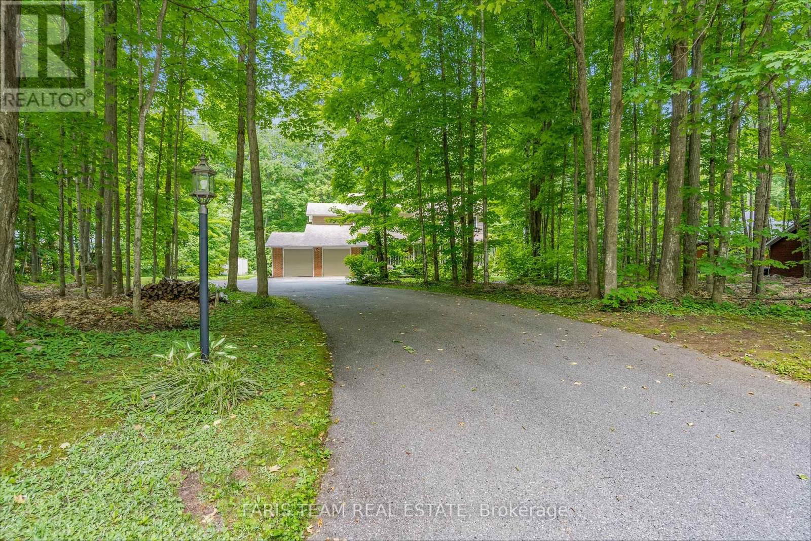 64 GOLDFINCH CRESCENT Image 40