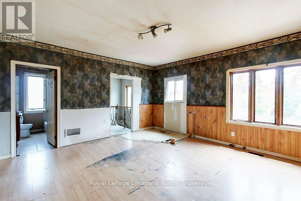 103 ERIE STREET Image 10