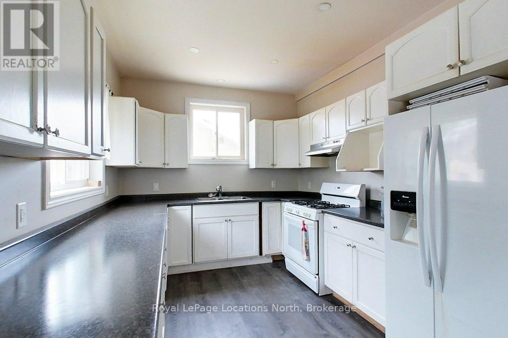 103 ERIE STREET Image 21