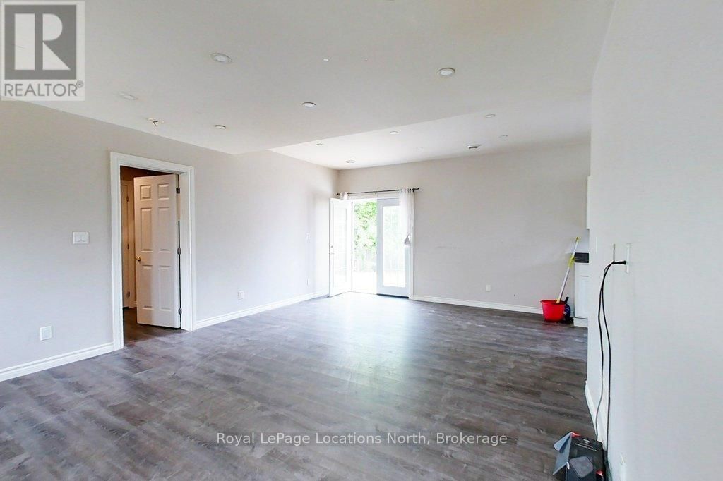 103 ERIE STREET Image 24
