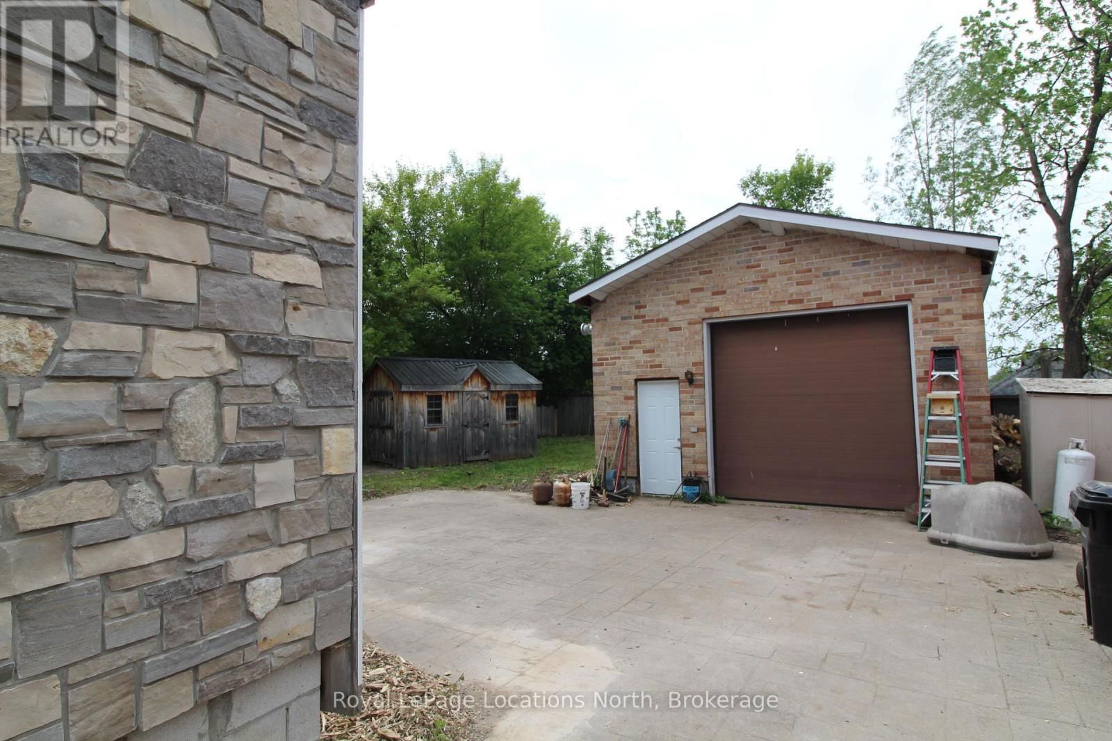 103 ERIE STREET Image 27