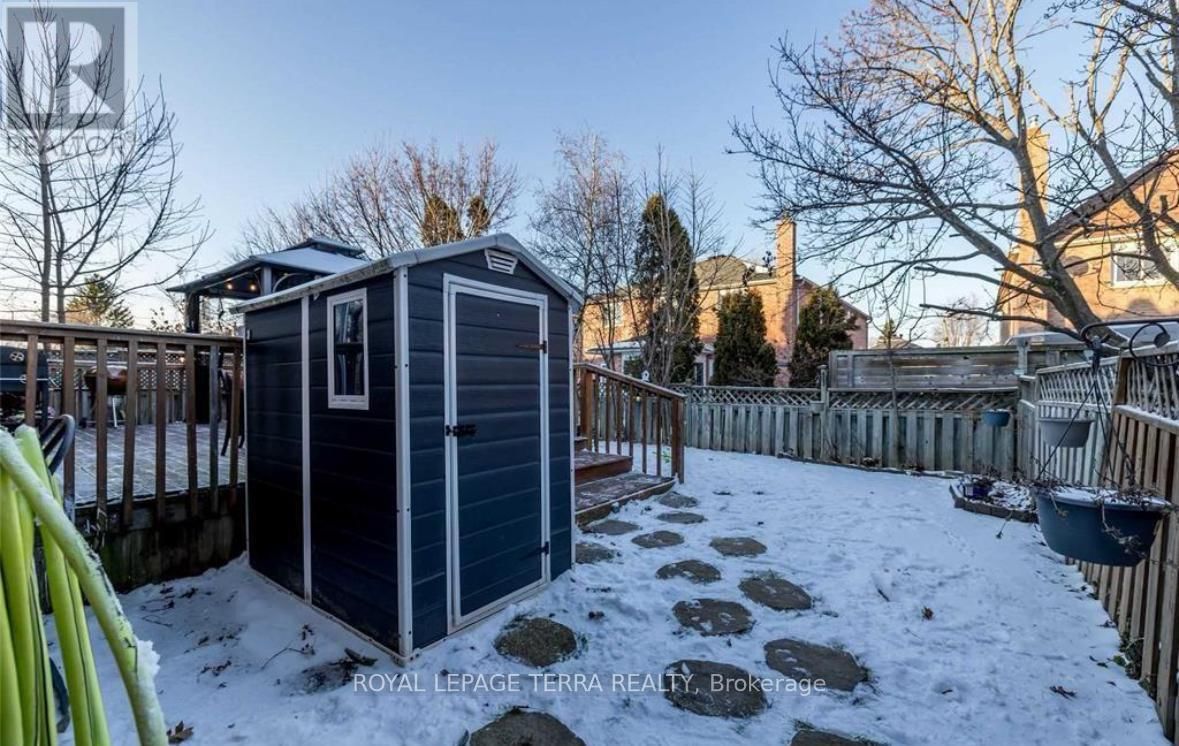 44 CARRUTHERS CRESCENT Image 27