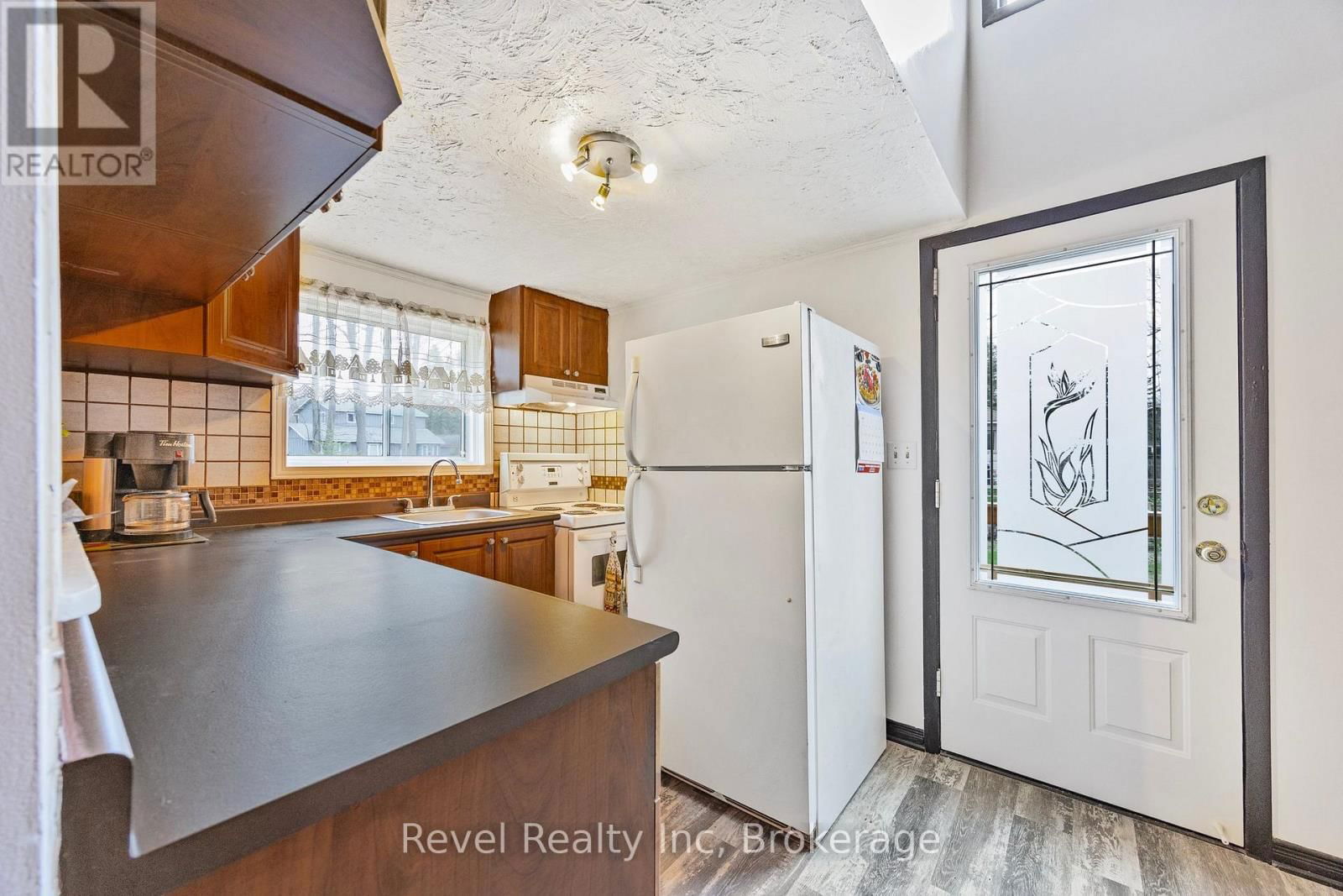 613 OXBOW PARK DRIVE Image 4