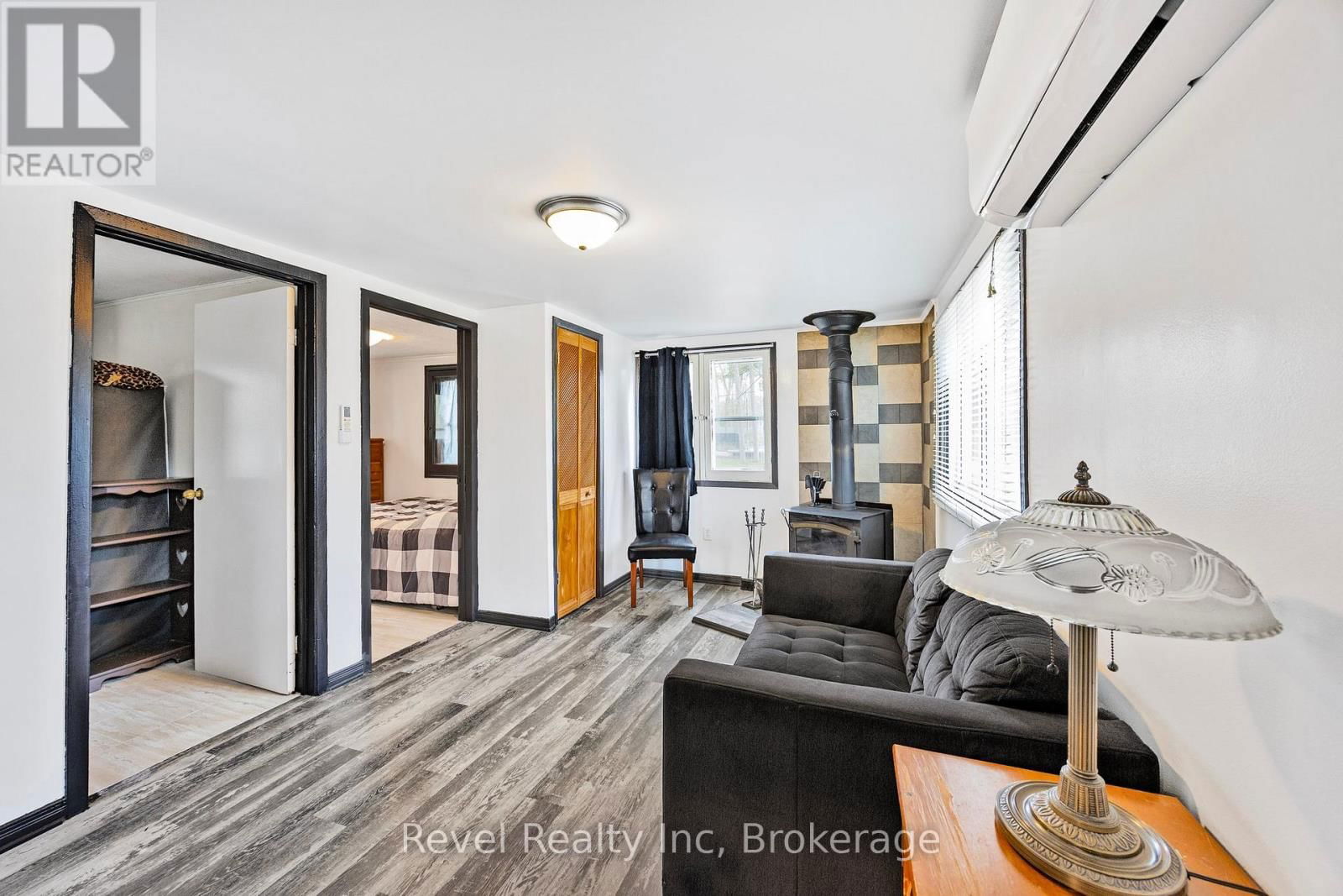 613 OXBOW PARK DRIVE Image 6