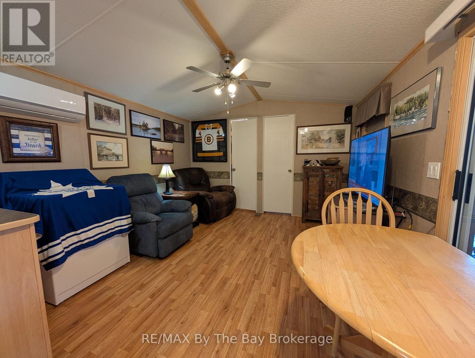 179 - 85 THEME PARK DRIVE Image 12
