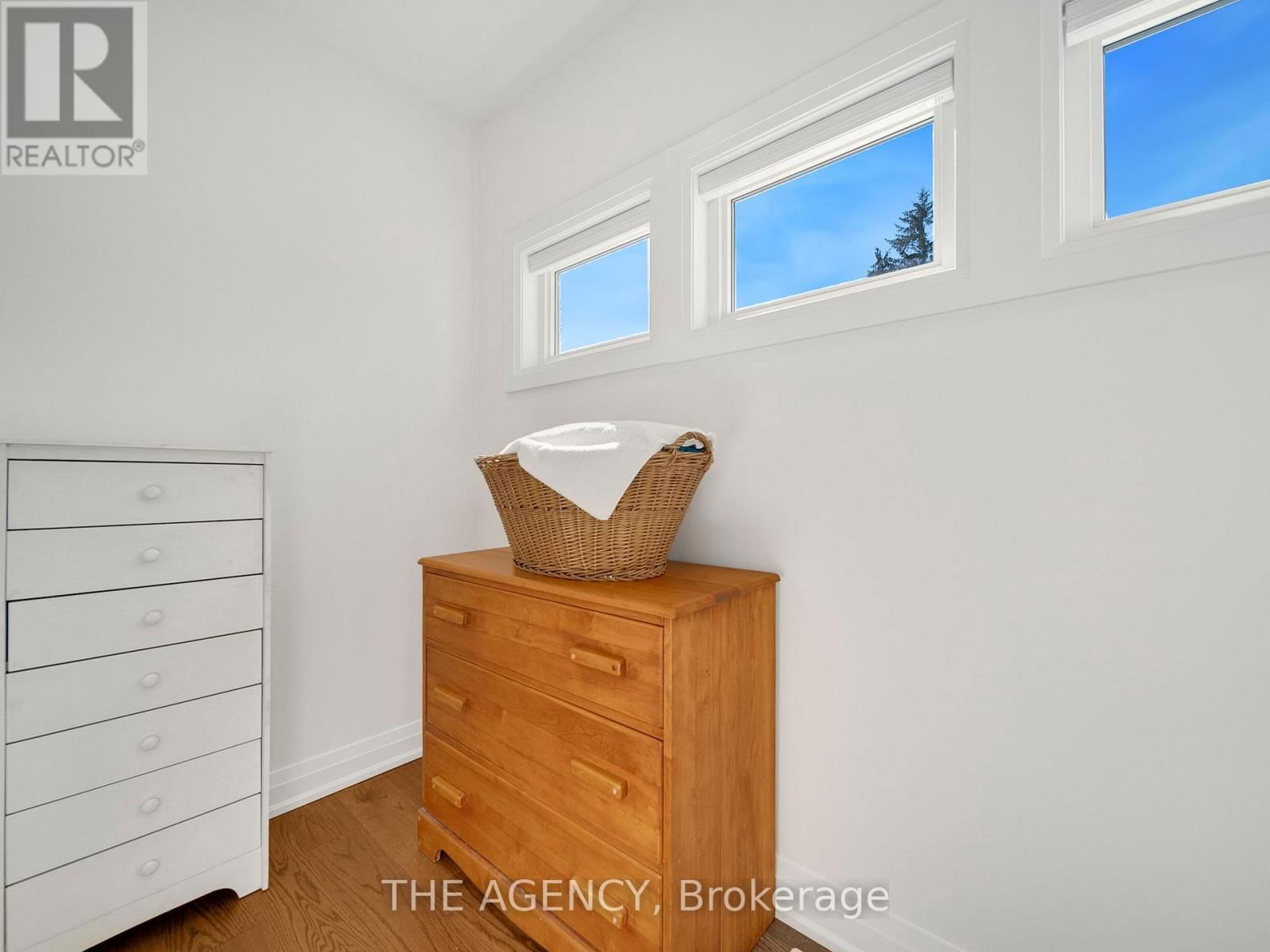 3963 HILLTOP ROAD Image 24
