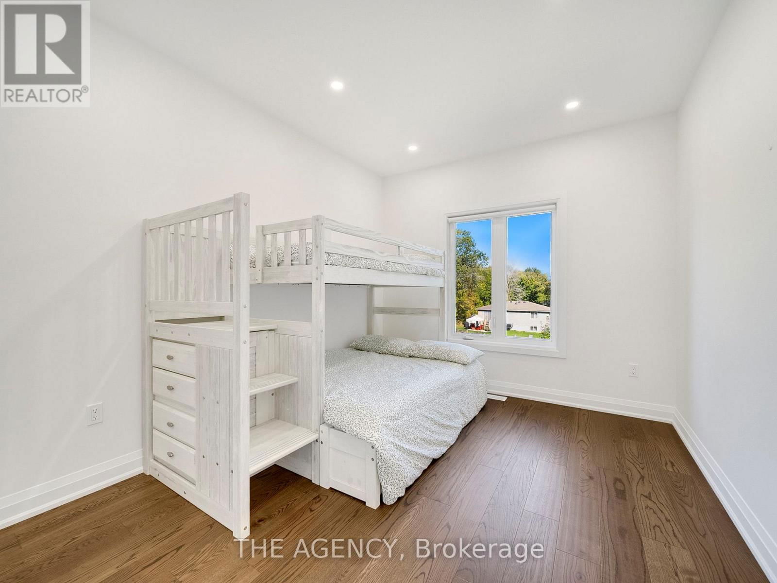 3963 HILLTOP ROAD Image 29