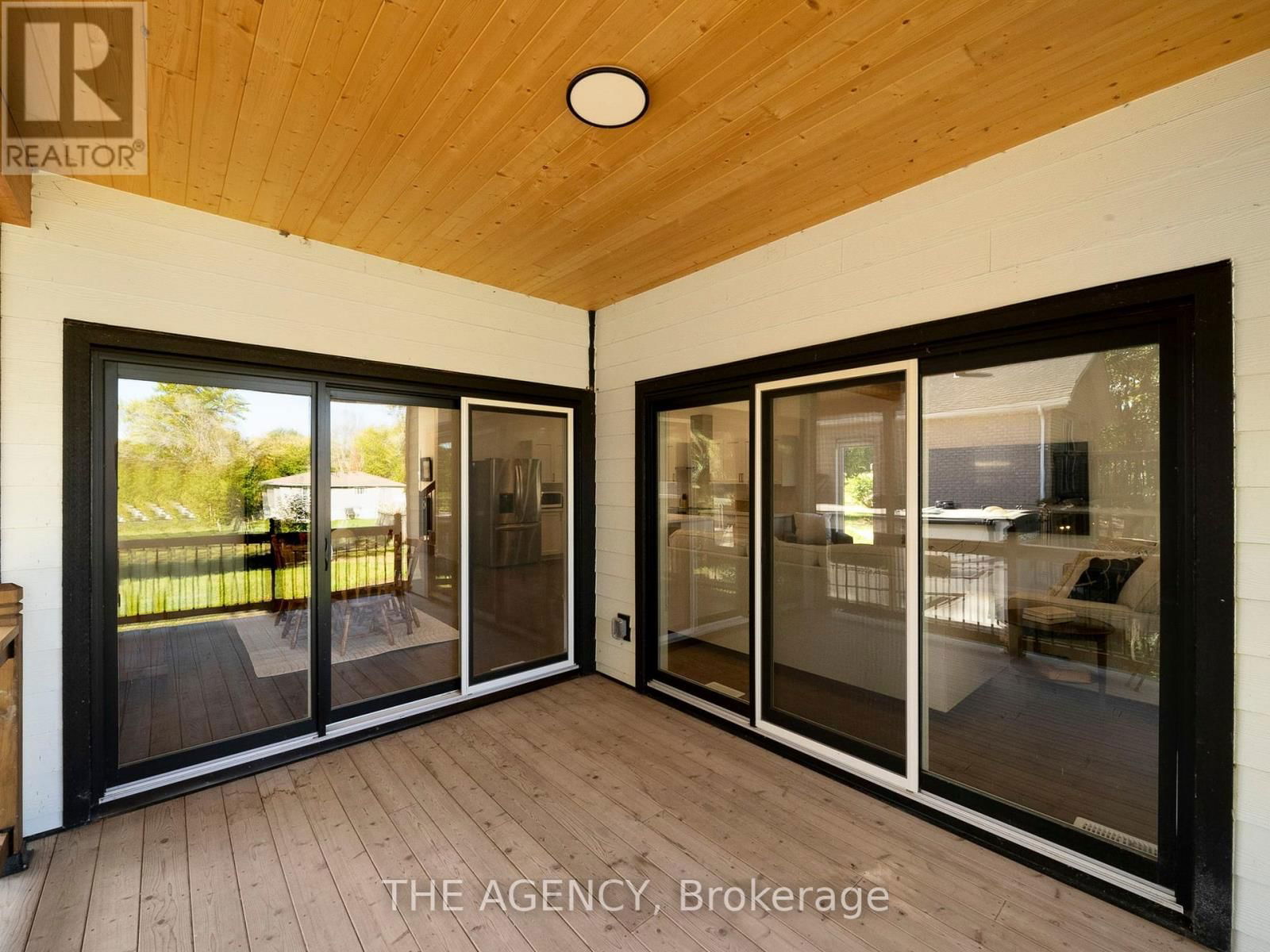3963 HILLTOP ROAD Image 31