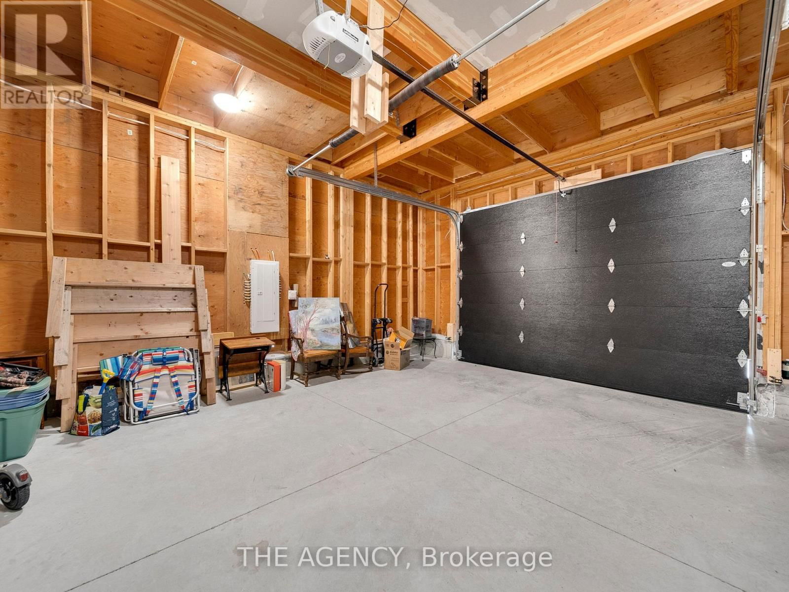 3963 HILLTOP ROAD Image 39