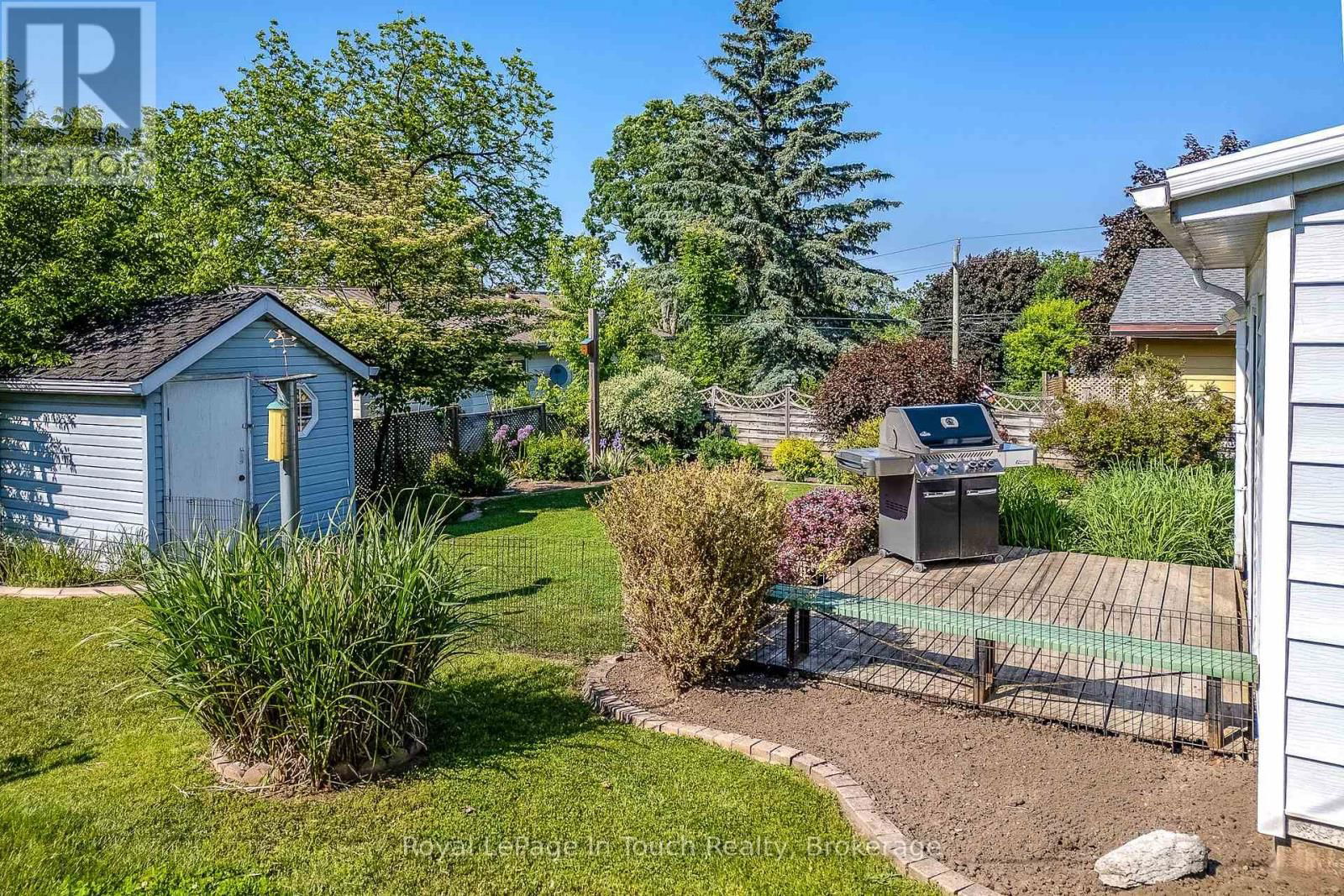 710 BAY STREET Image 28