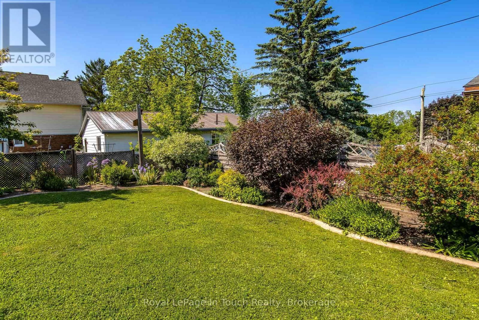 710 BAY STREET Image 29