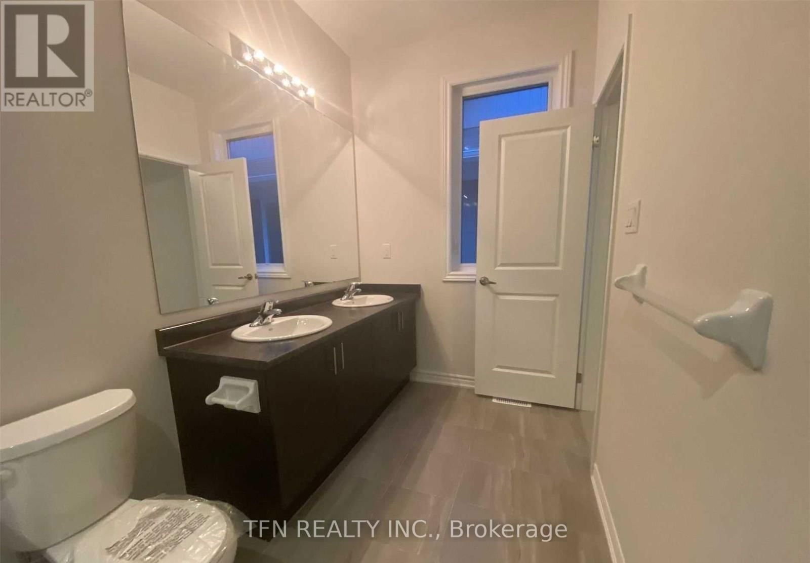 3213 MOSLEY STREET Image 15