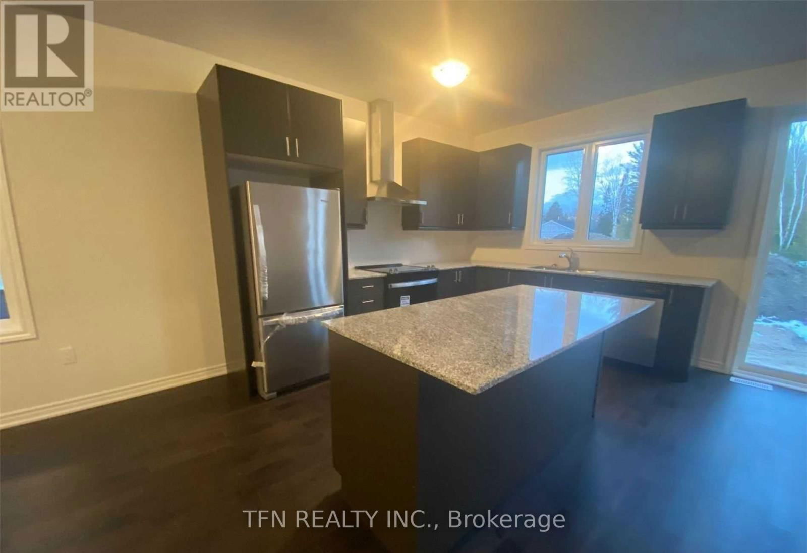 3213 MOSLEY STREET Image 4