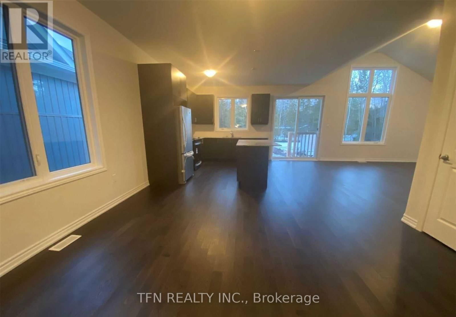 3213 MOSLEY STREET Image 5