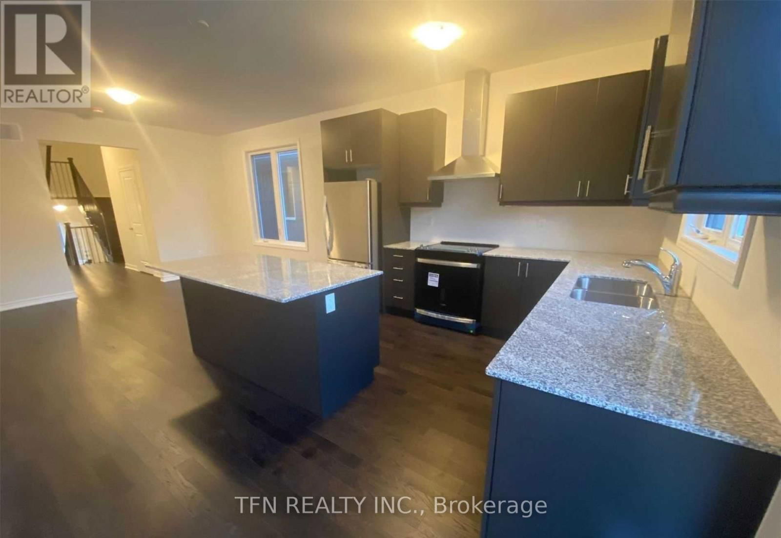 3213 MOSLEY STREET Image 7