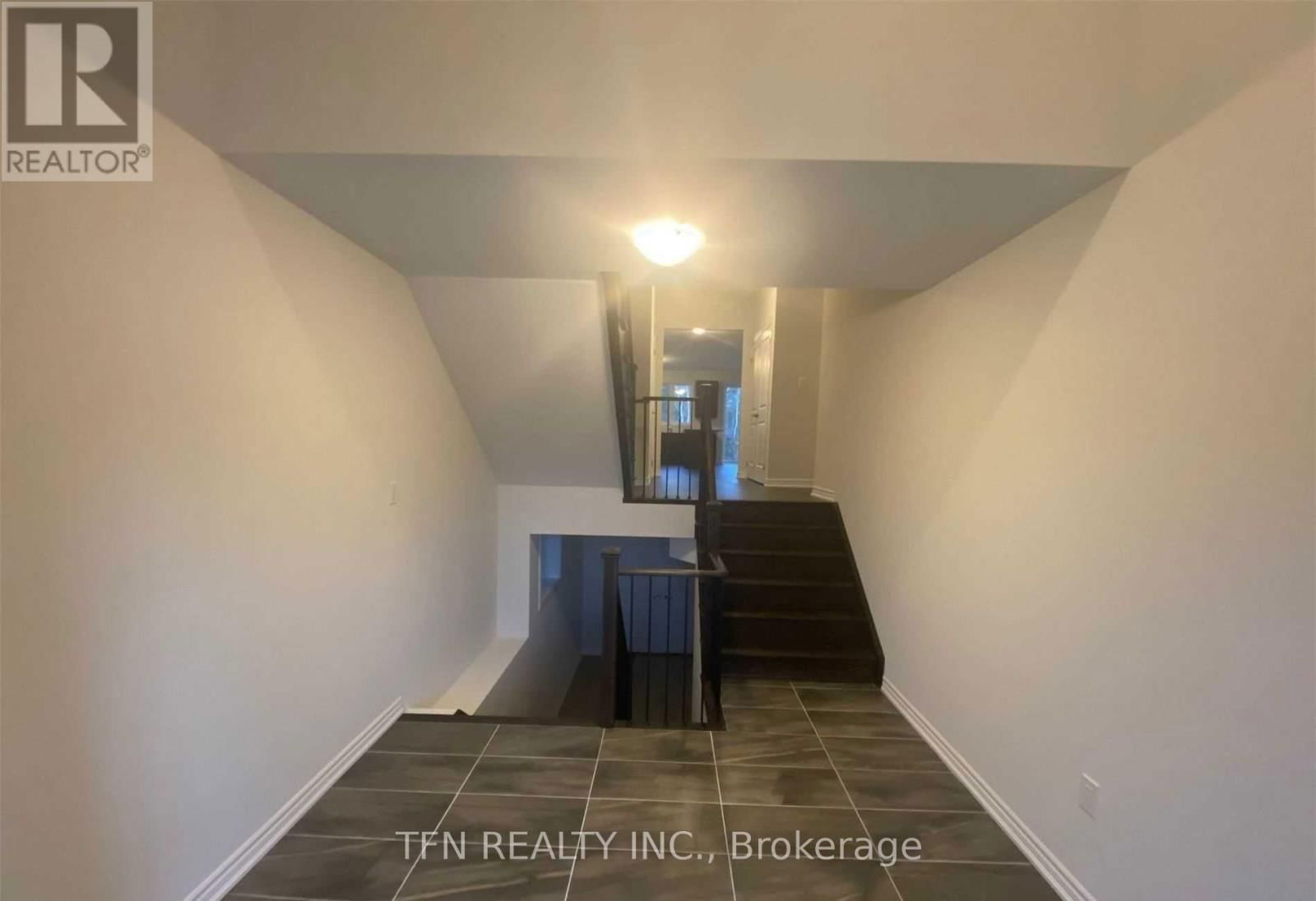 3213 MOSLEY STREET Image 8