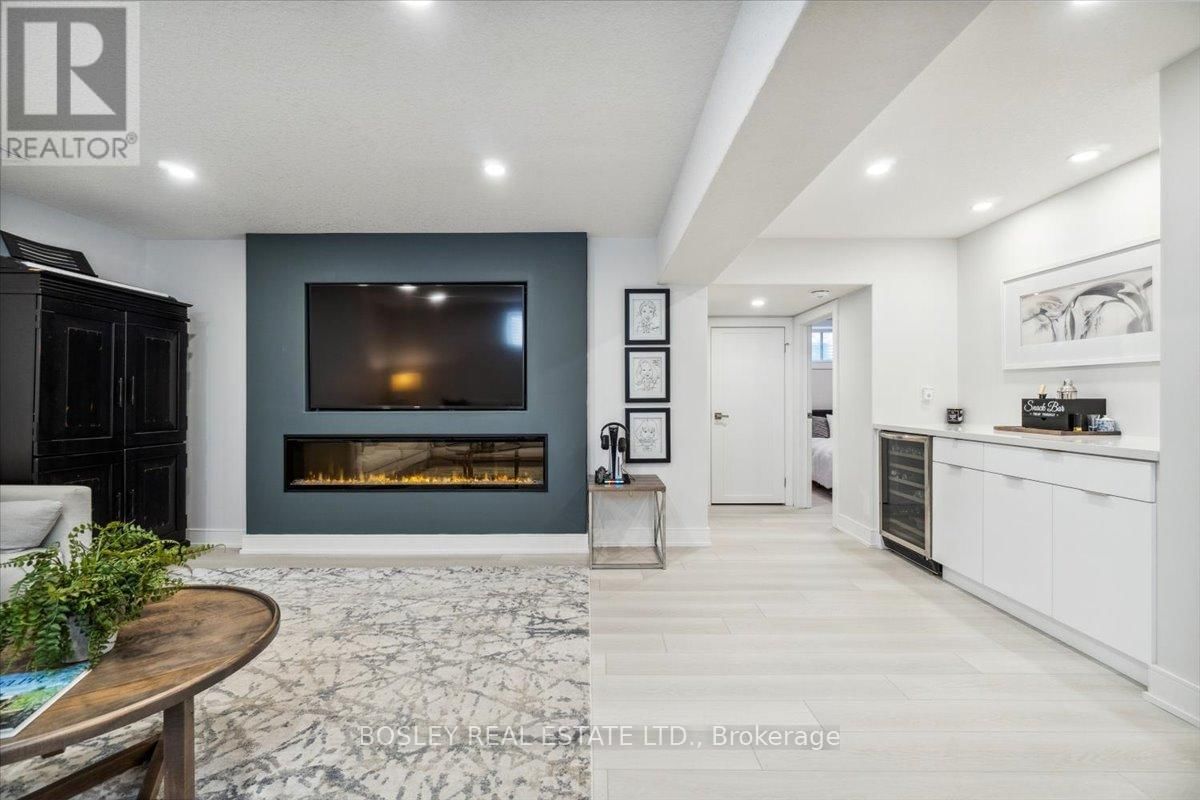 48 PLEWES DRIVE Image 40