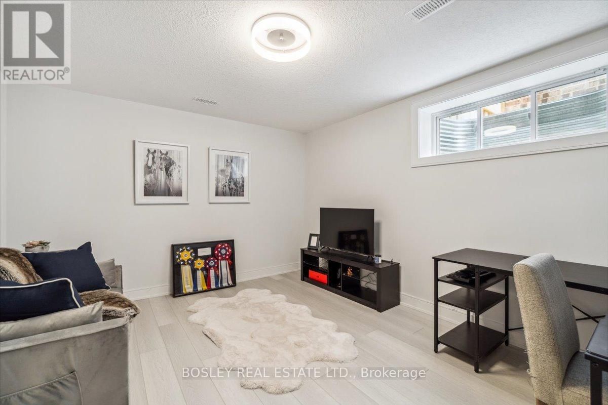 48 PLEWES DRIVE Image 41