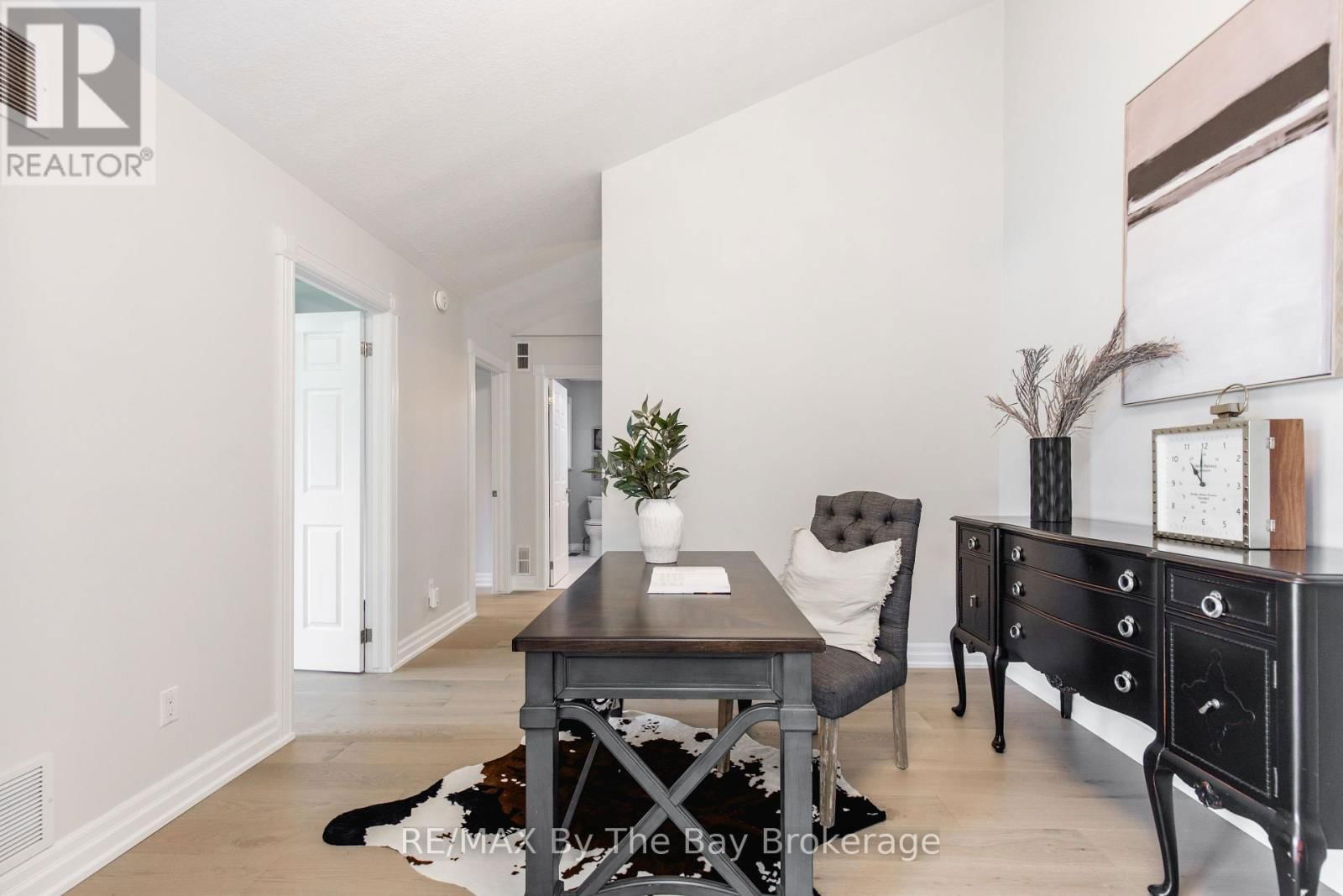 25 BRITTON COURT Image 23