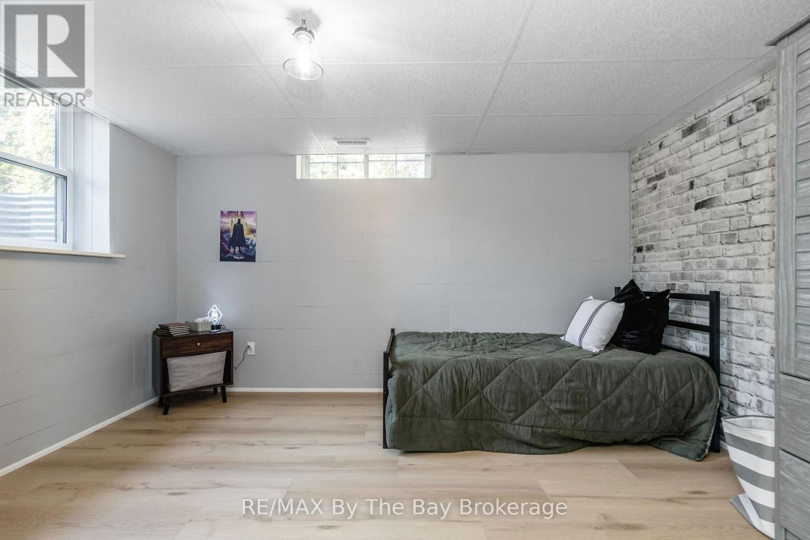 25 BRITTON COURT Image 42