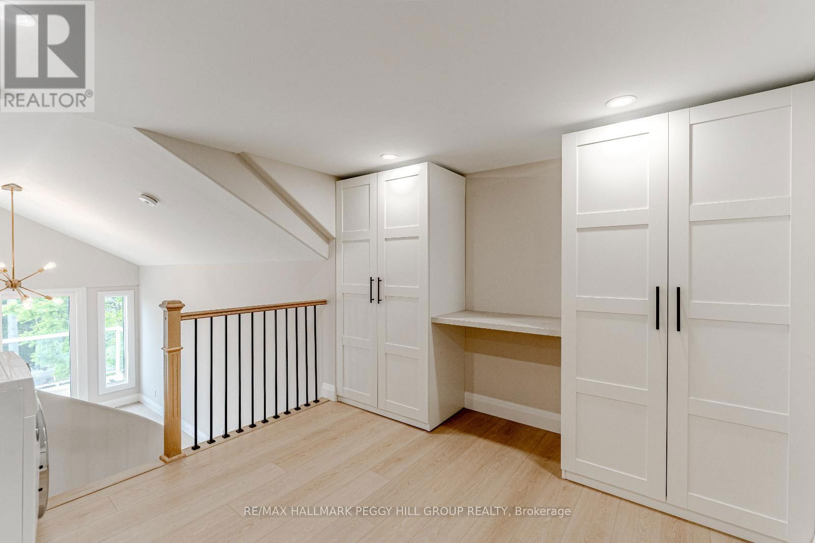 425 CODRINGTON STREET Image 16