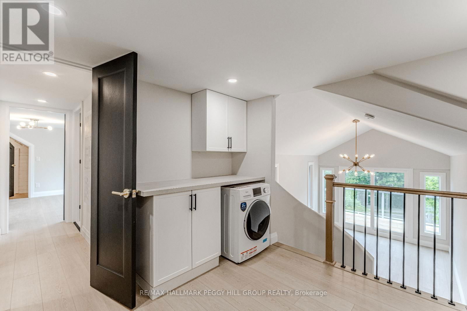 425 CODRINGTON STREET Image 17