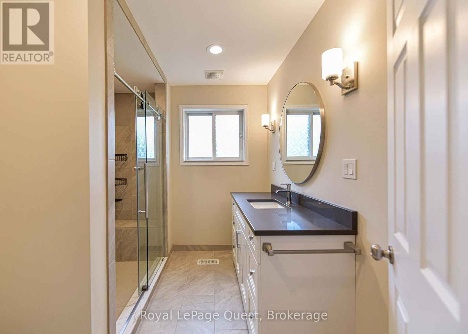 27 HEYDEN AVENUE Image 17