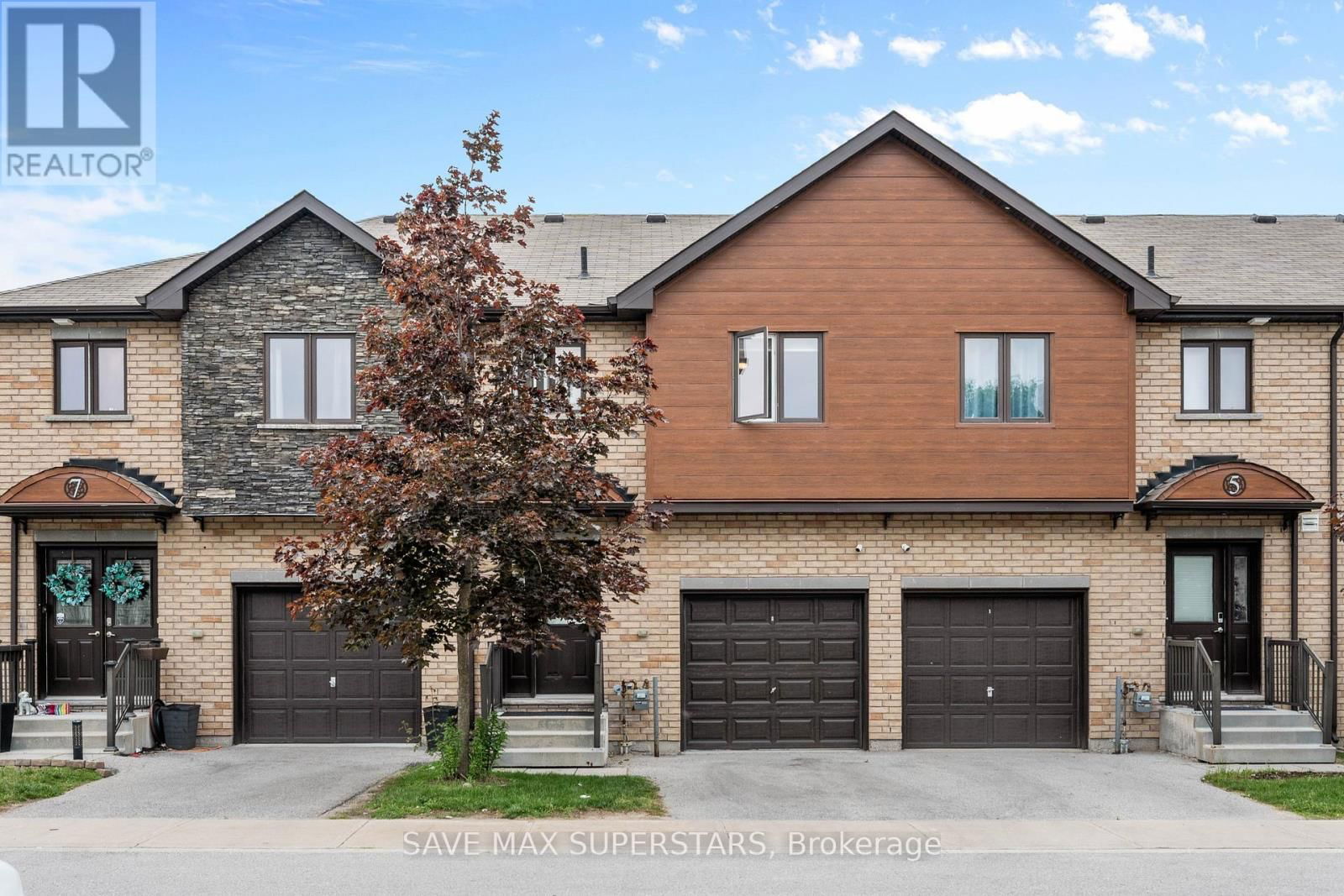 6 - 29 MADELAINE DRIVE Image 1