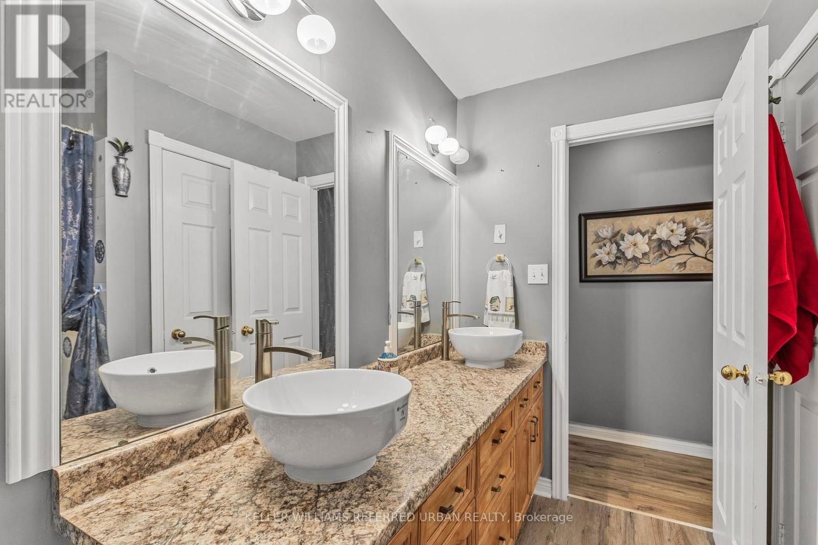 31 JOHN DILLINGNO STREET Image 22