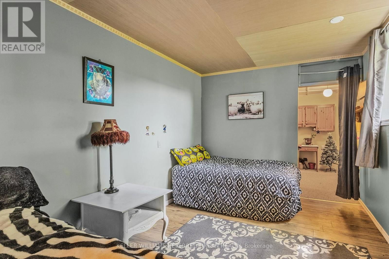 31 JOHN DILLINGNO STREET Image 31