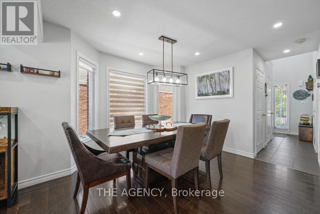 18 DAVIS STREET Image 10