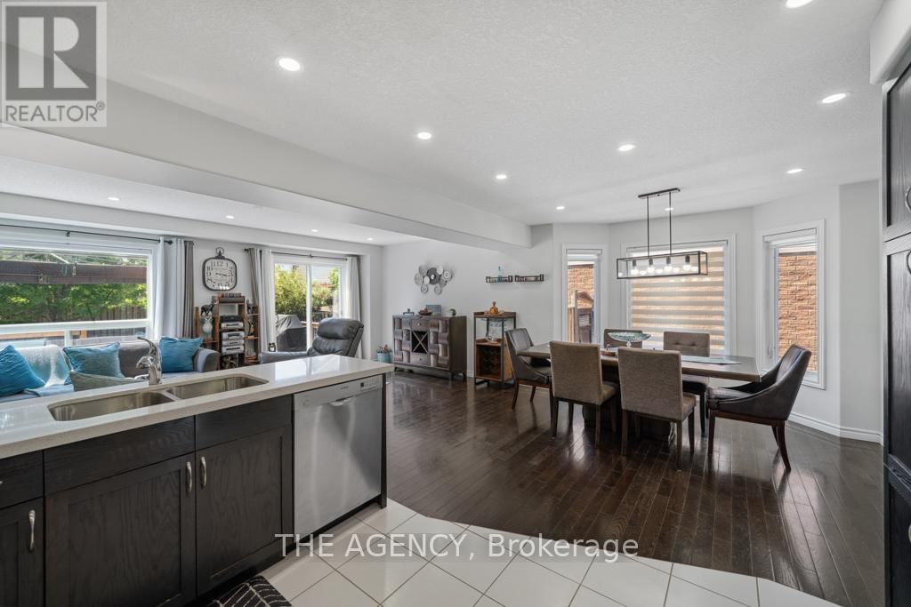 18 DAVIS STREET Image 15