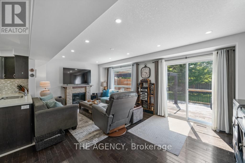 18 DAVIS STREET Image 16