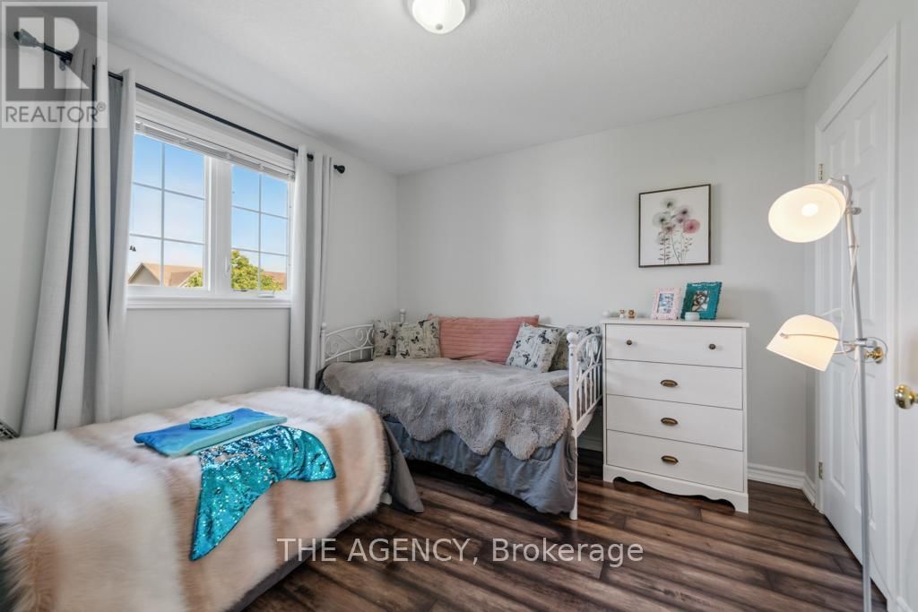 18 DAVIS STREET Image 25