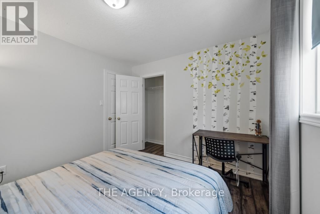 18 DAVIS STREET Image 30