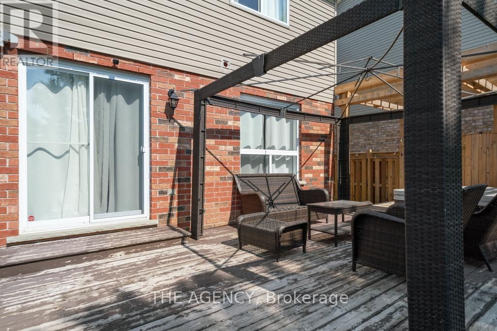 18 DAVIS STREET Image 36