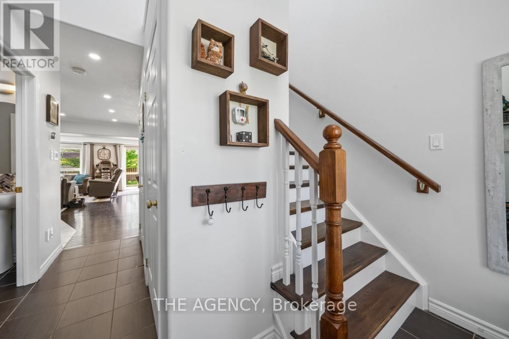 18 DAVIS STREET Image 6