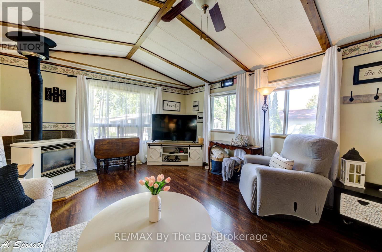 76 GEORGIAN GLEN DRIVE Image 12