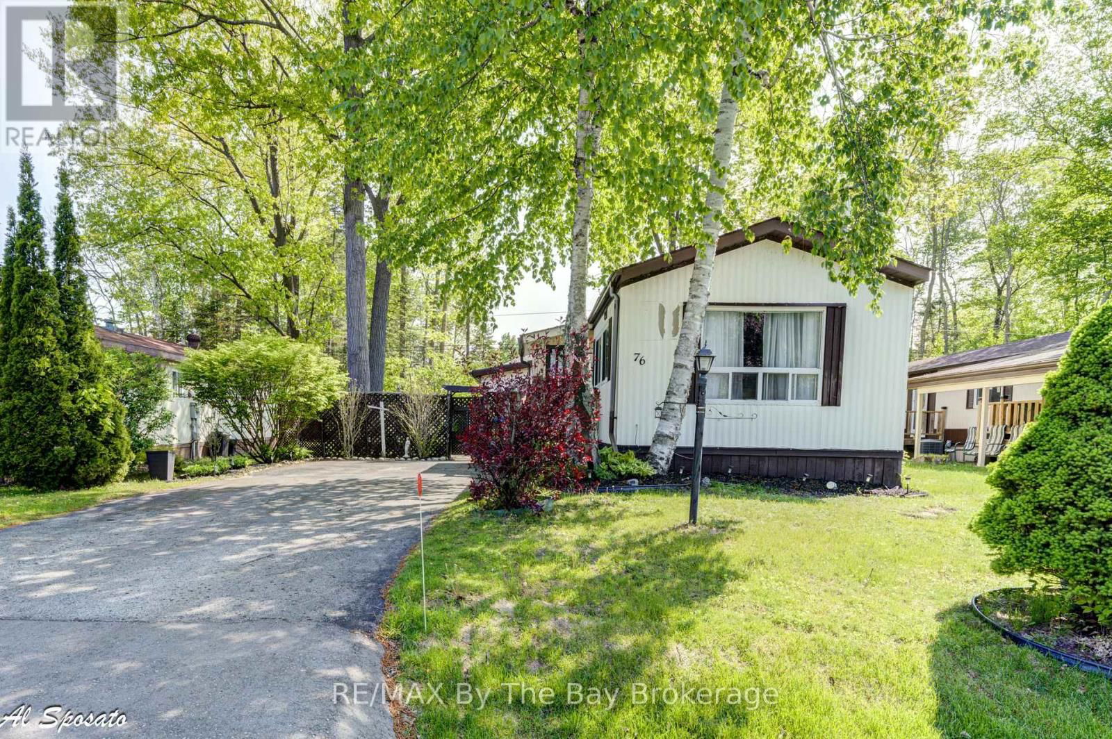 76 GEORGIAN GLEN DRIVE Image 2
