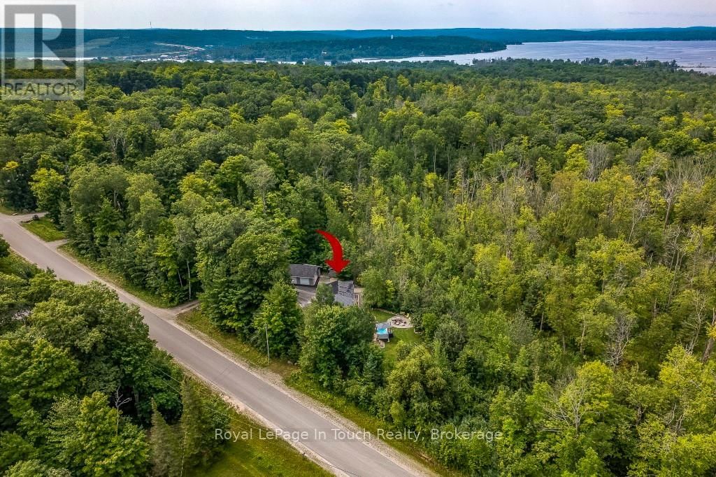 36 MEADOWS AVENUE Image 19