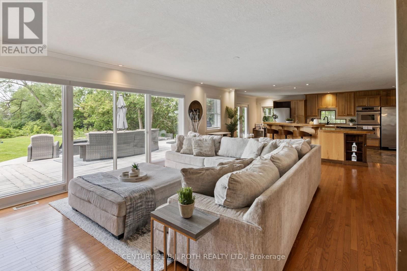 58 WHITE OAKS ROAD Image 11