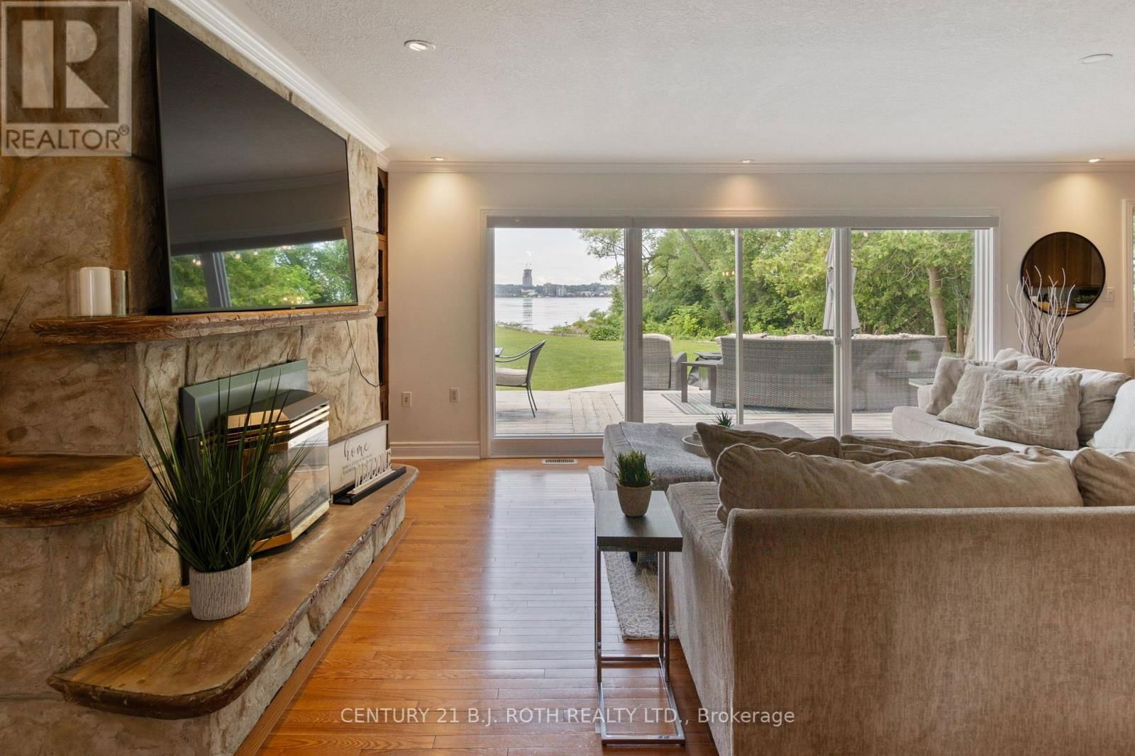 58 WHITE OAKS ROAD Image 12
