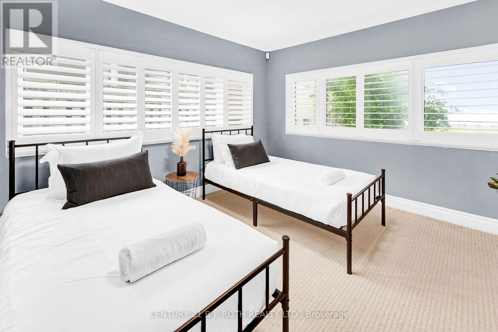 58 WHITE OAKS ROAD Image 32
