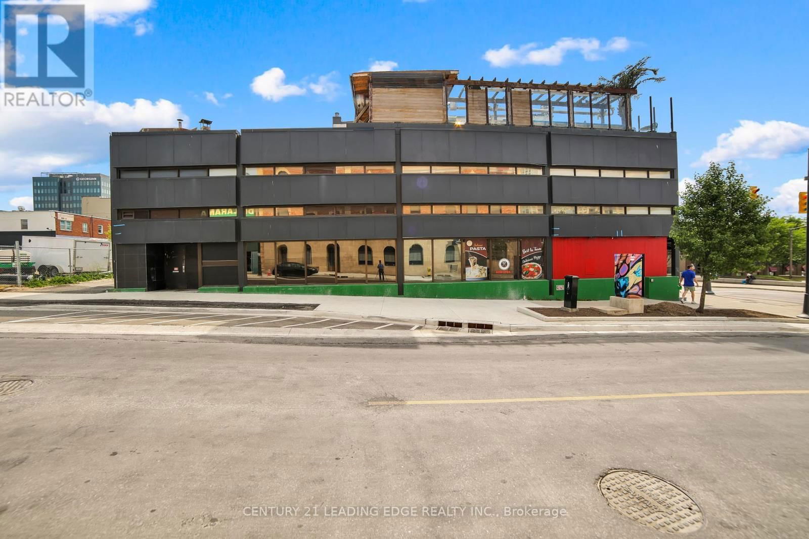 66 DUNLOP STREET EAST Image 3