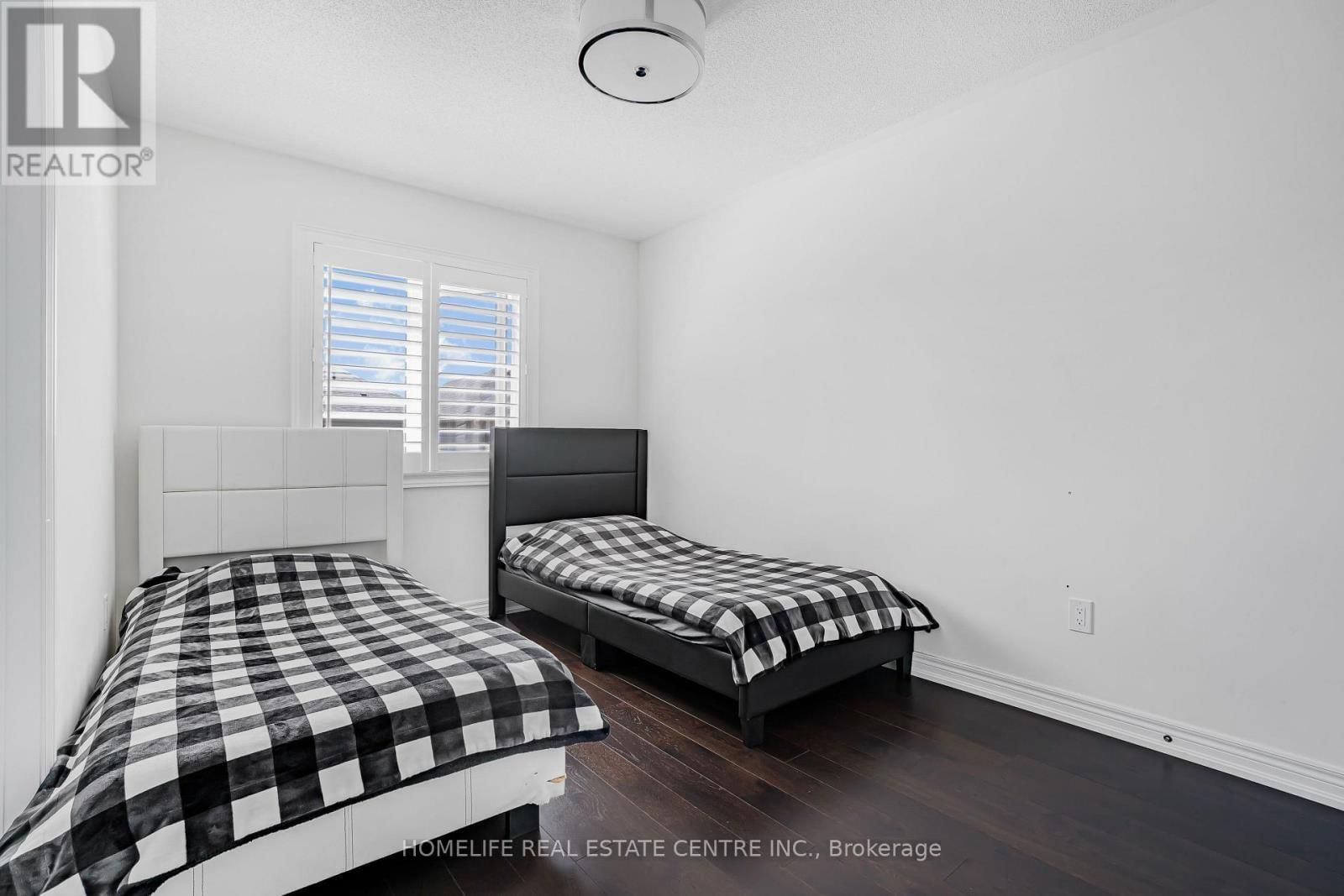 159 TERRY FOX DRIVE Image 16