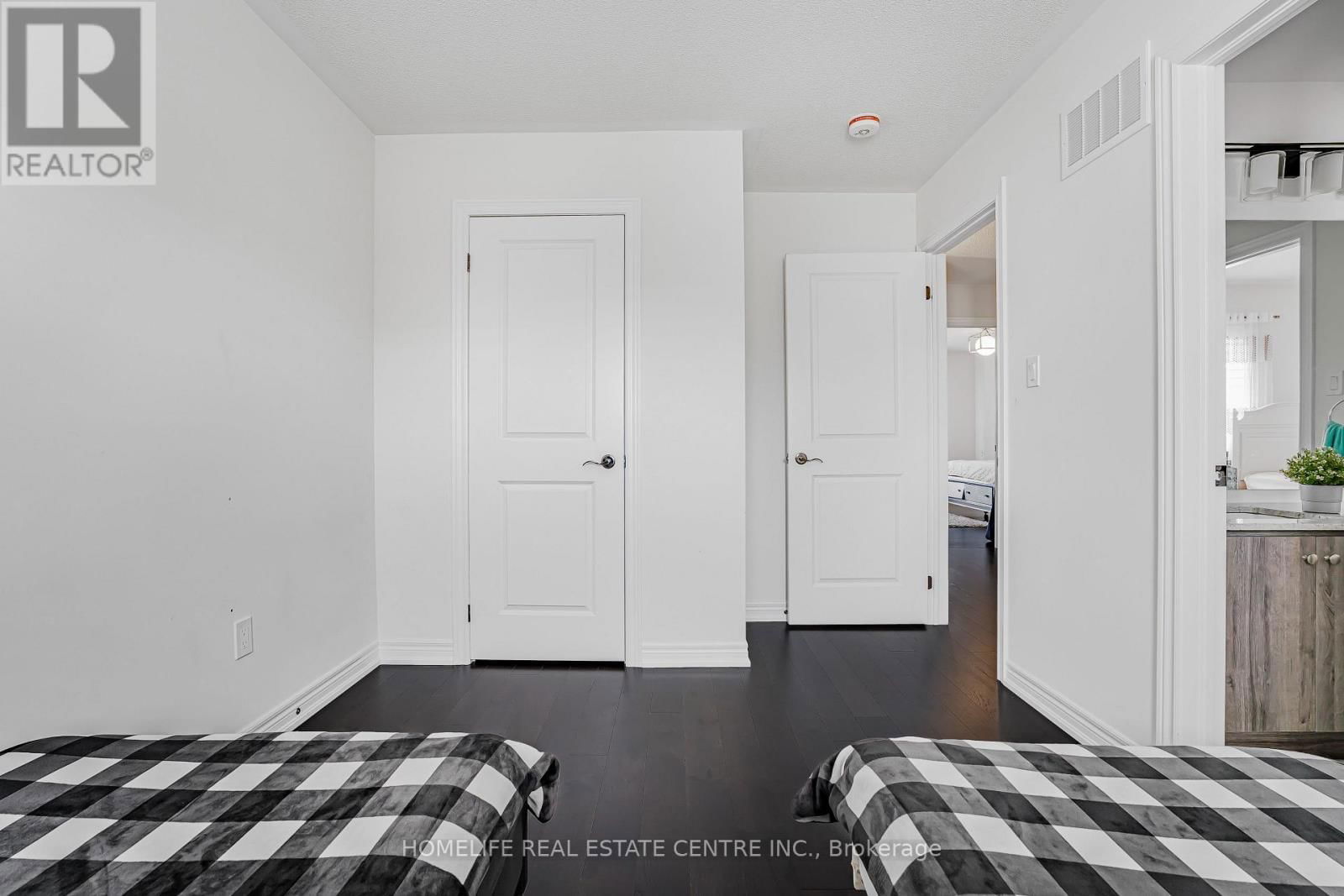 159 TERRY FOX DRIVE Image 17