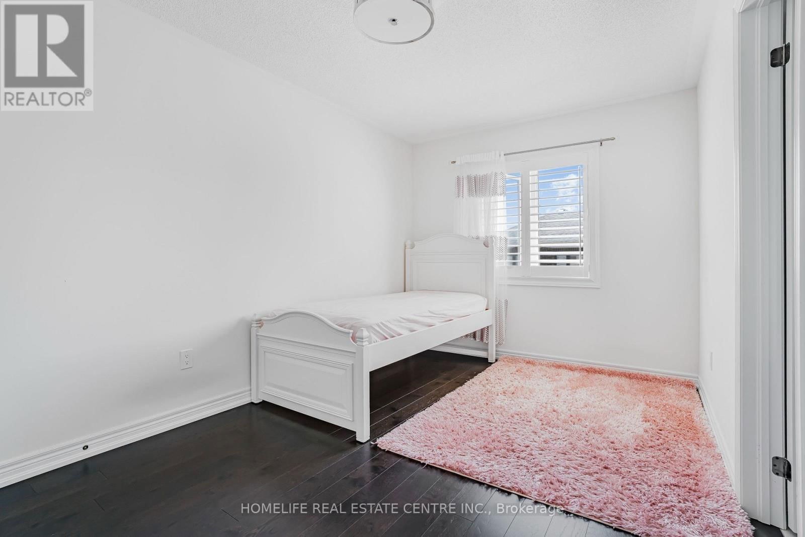 159 TERRY FOX DRIVE Image 18